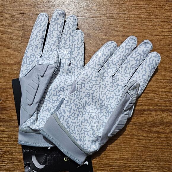 Nike Superbad Football Gloves Grey White 3XL Receiver Padded Rubber Camo New - Picture 9 of 12